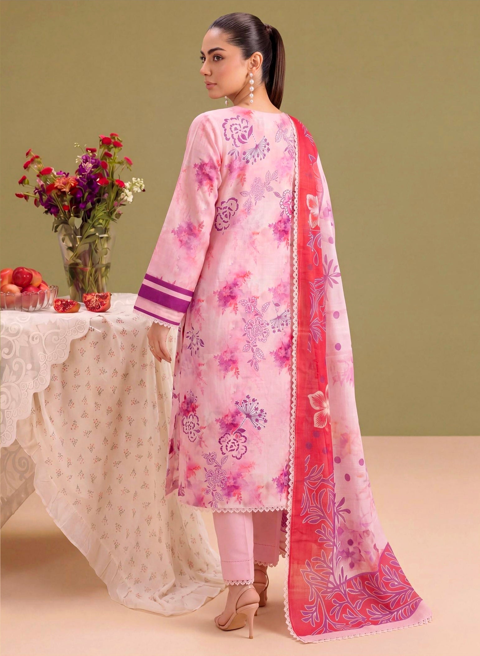 Blush Romance Lawn Suit – 3 Piece Unstitched